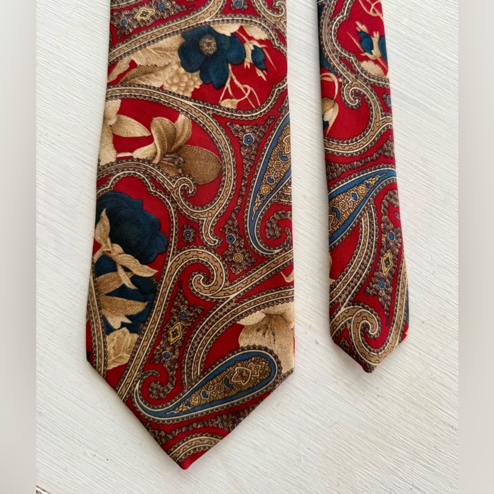 Bert Pulitzer Collectors Edition Silk Neck Tie Red And Tan Paisley Pattern